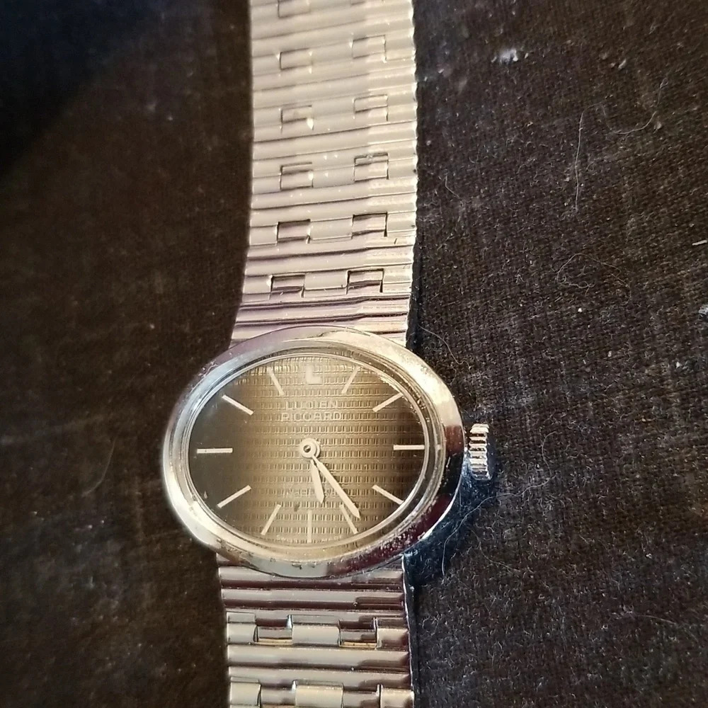 Vintage Women's Lucien Picard 17 Jewels Incabloc - Picture 4 of 5